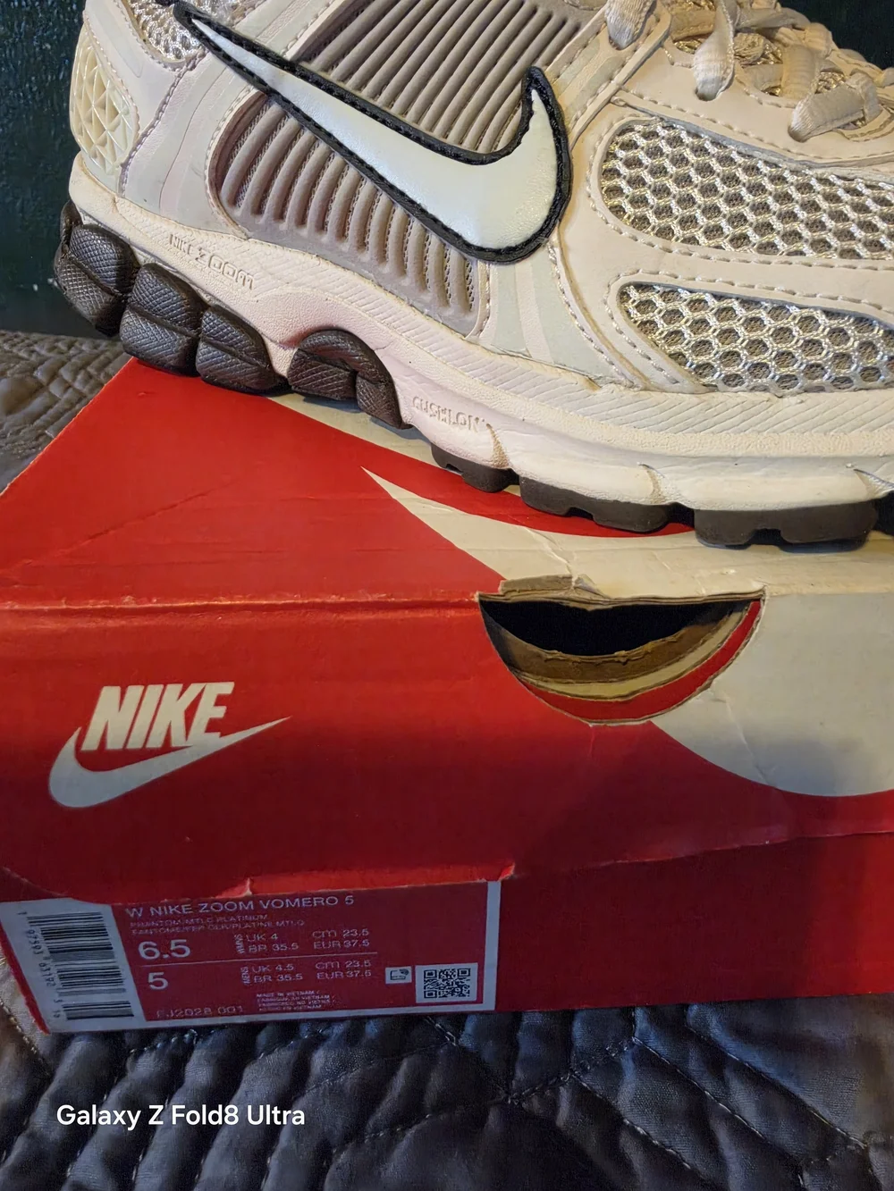 Nike Woman's White and Black Running Shoes
